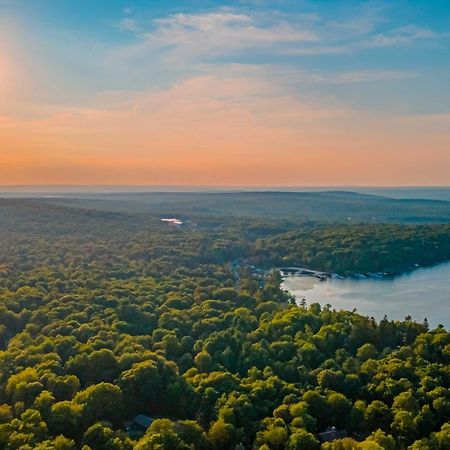 Poconos Ski Retreat With Sauna, Hot Tub, And Game Room ليك هارمونى المظهر الخارجي الصورة