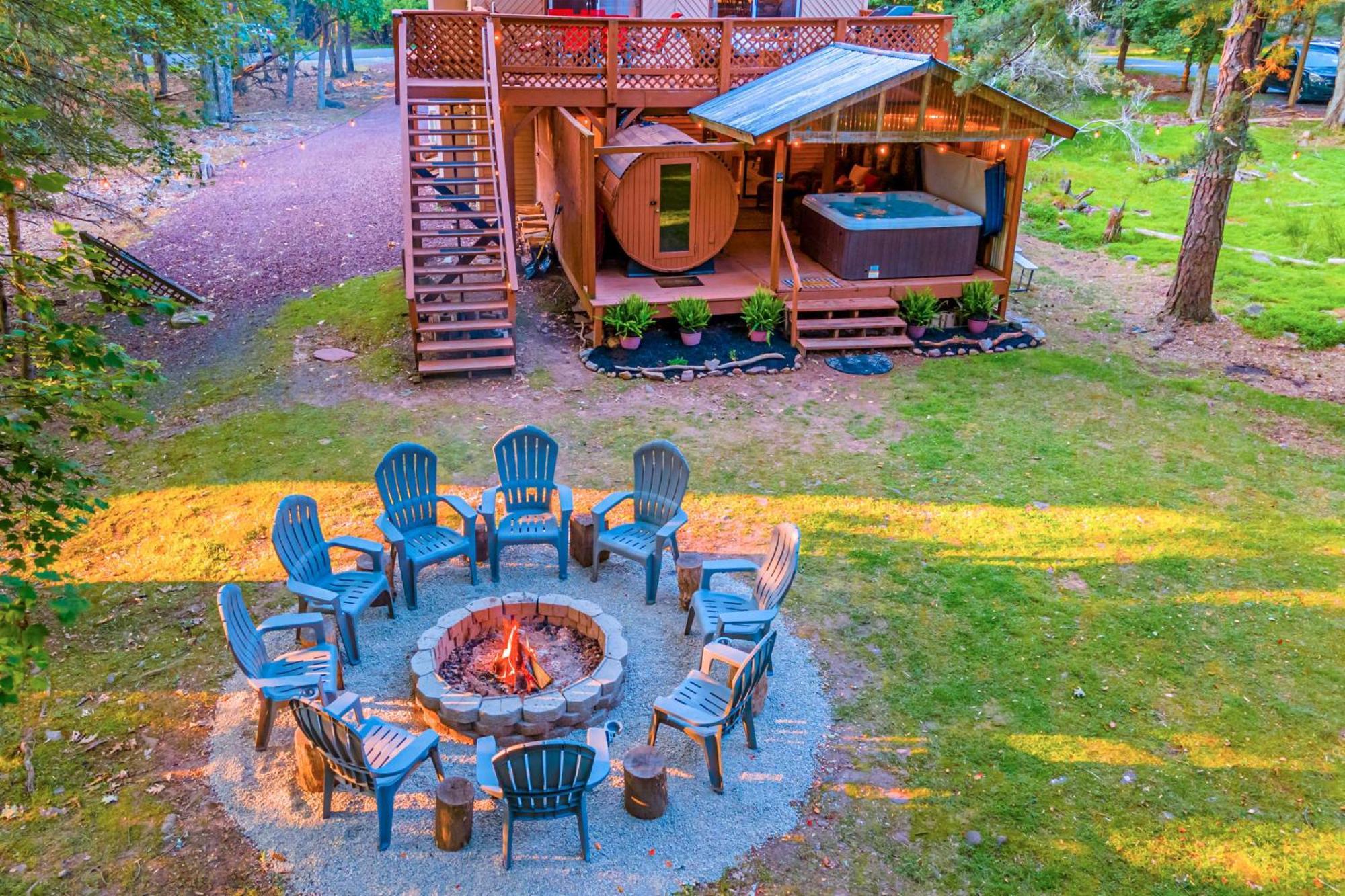 Poconos Ski Retreat With Sauna, Hot Tub, And Game Room ليك هارمونى المظهر الخارجي الصورة