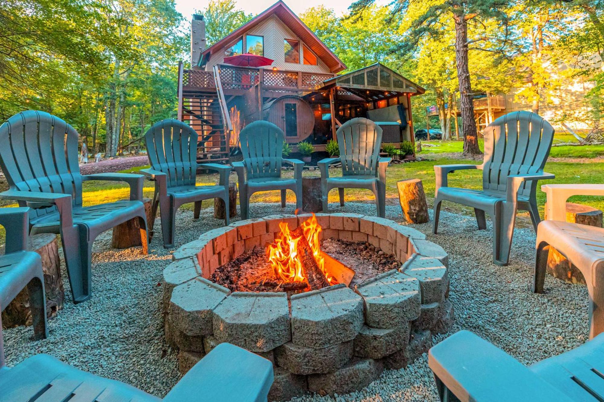 Poconos Ski Retreat With Sauna, Hot Tub, And Game Room ليك هارمونى المظهر الخارجي الصورة